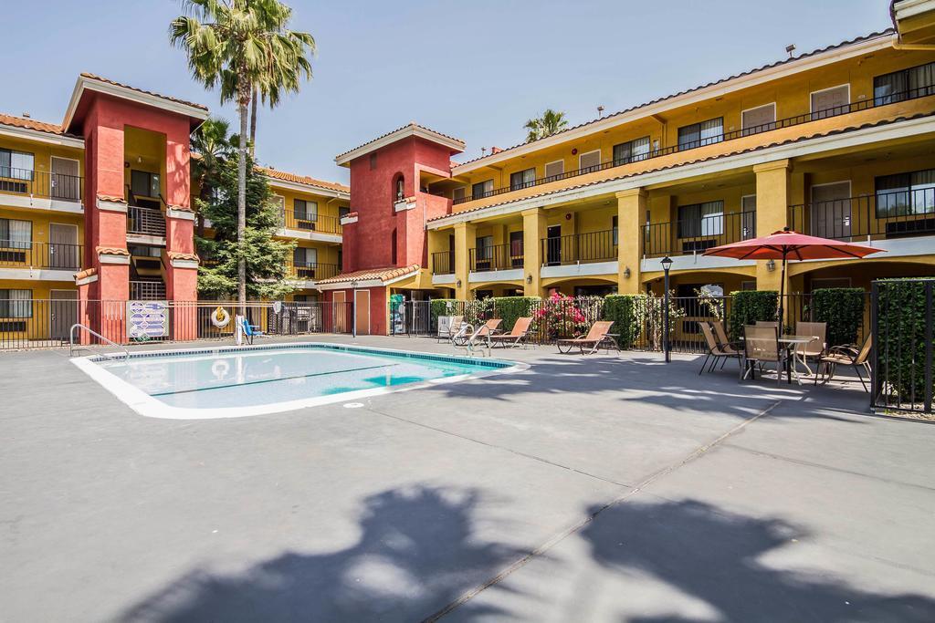 Rancho Cordova Inn Экстерьер фото