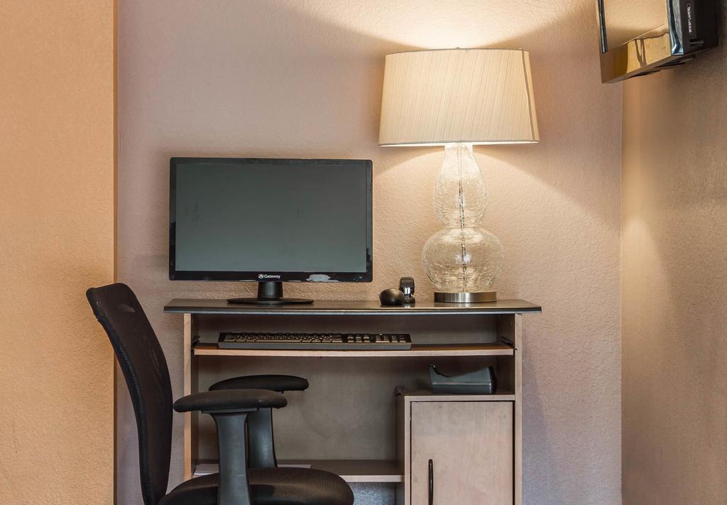 Rancho Cordova Inn Экстерьер фото