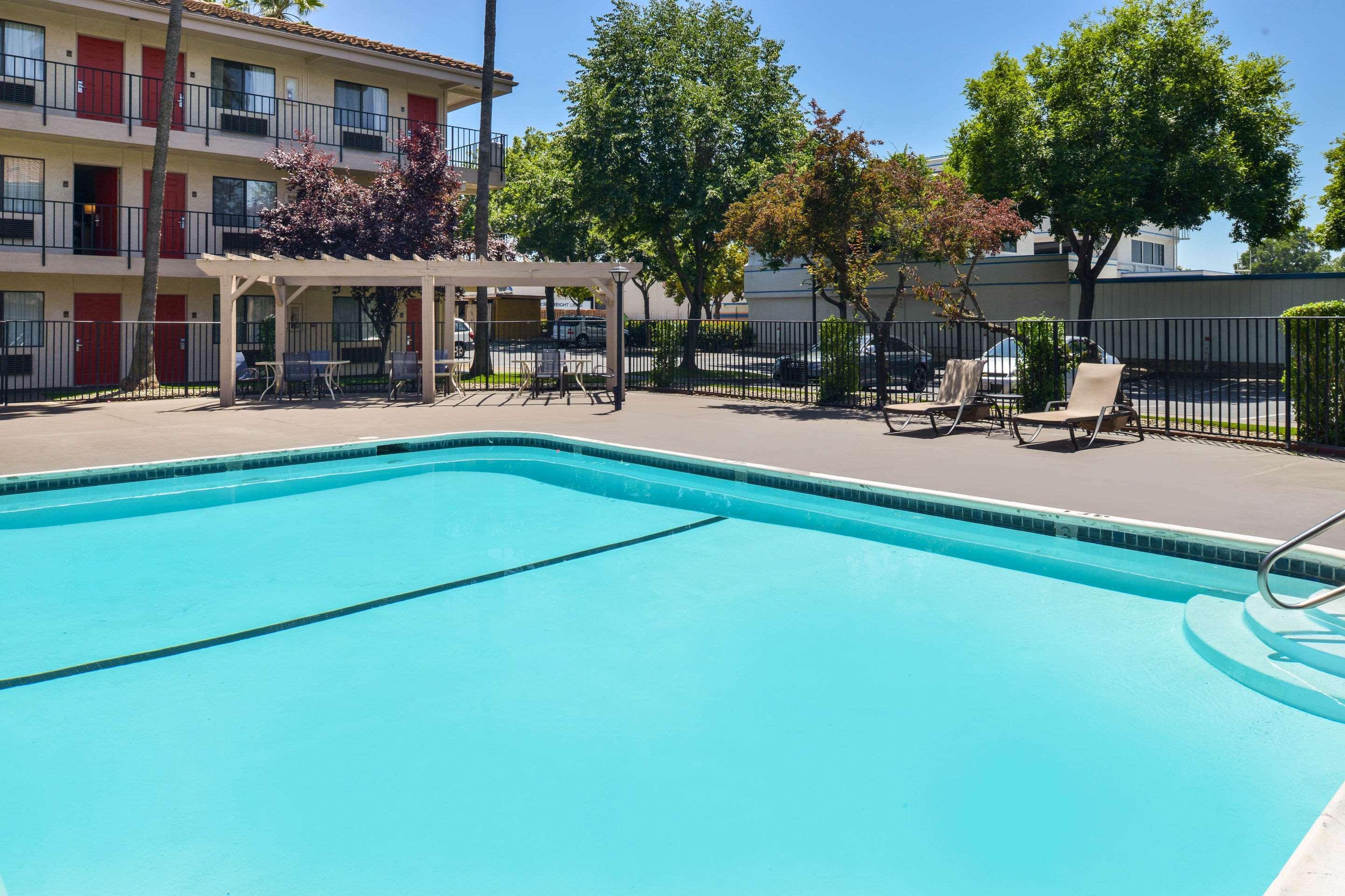 Rancho Cordova Inn Экстерьер фото