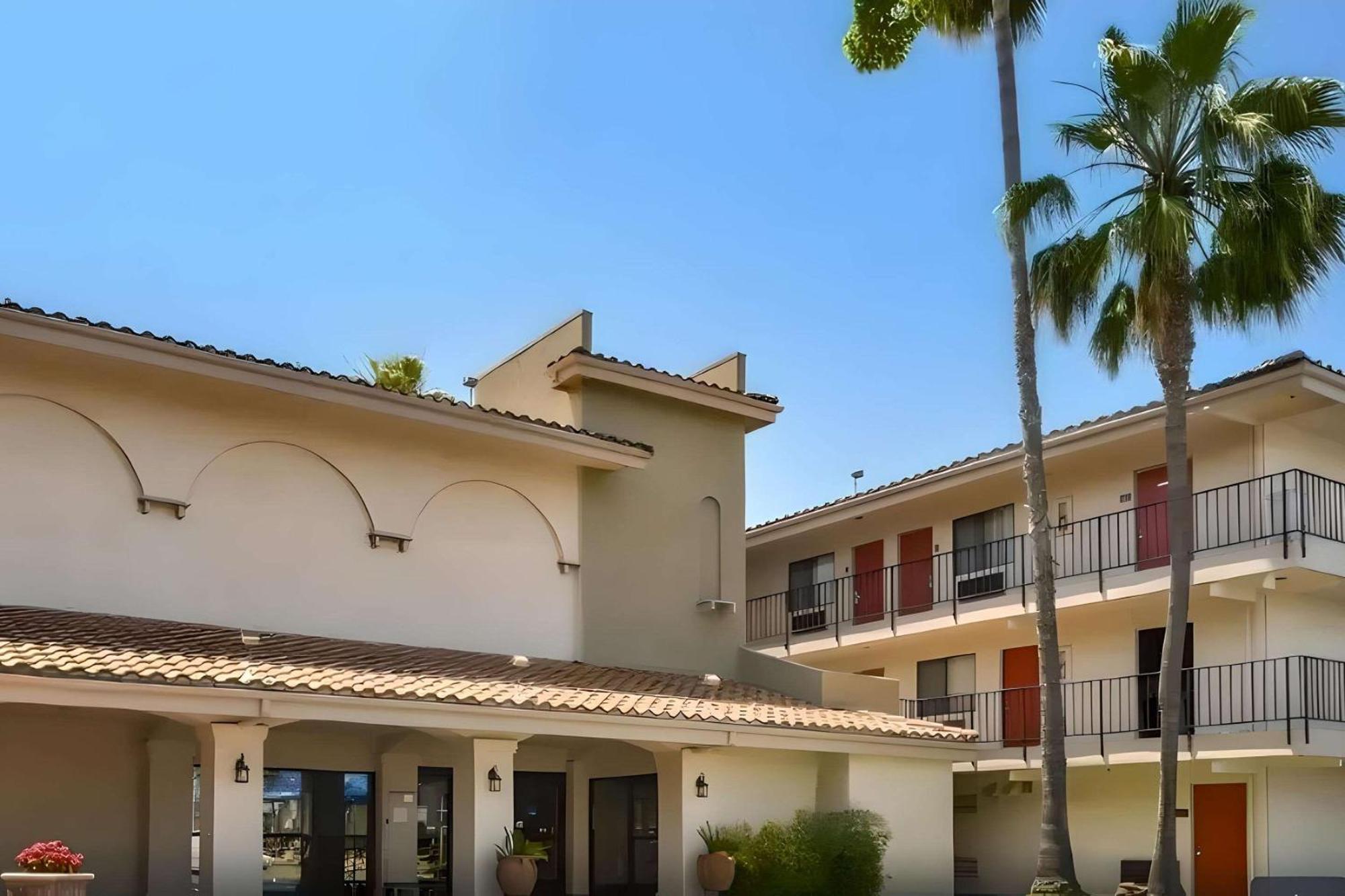 Rancho Cordova Inn Экстерьер фото